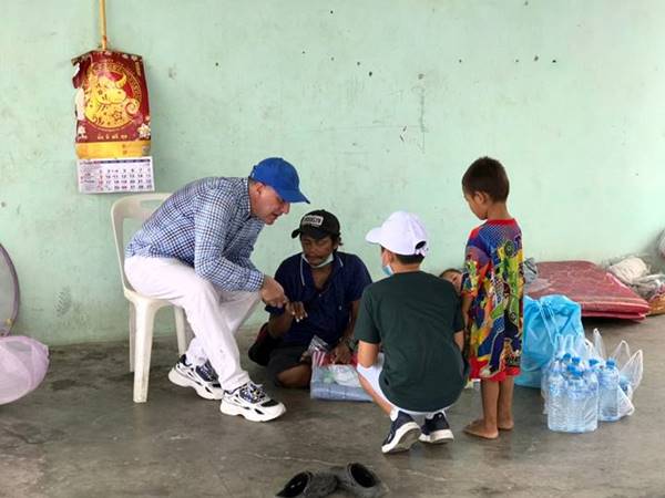 volunteer while working